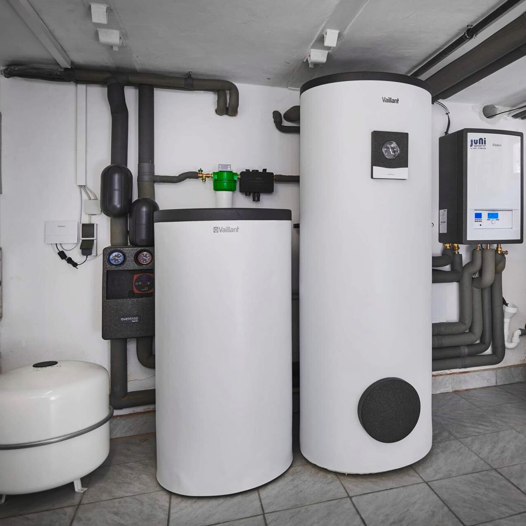 Heizkeller mit mehreren Vaillant Geräten