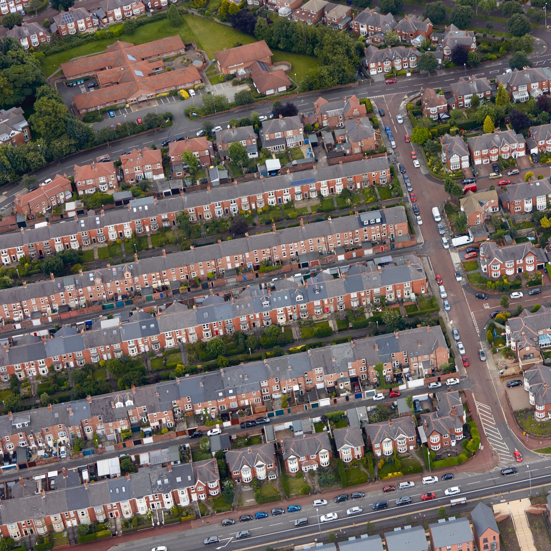Luftaufnahme einer Reihenhaussiedlung