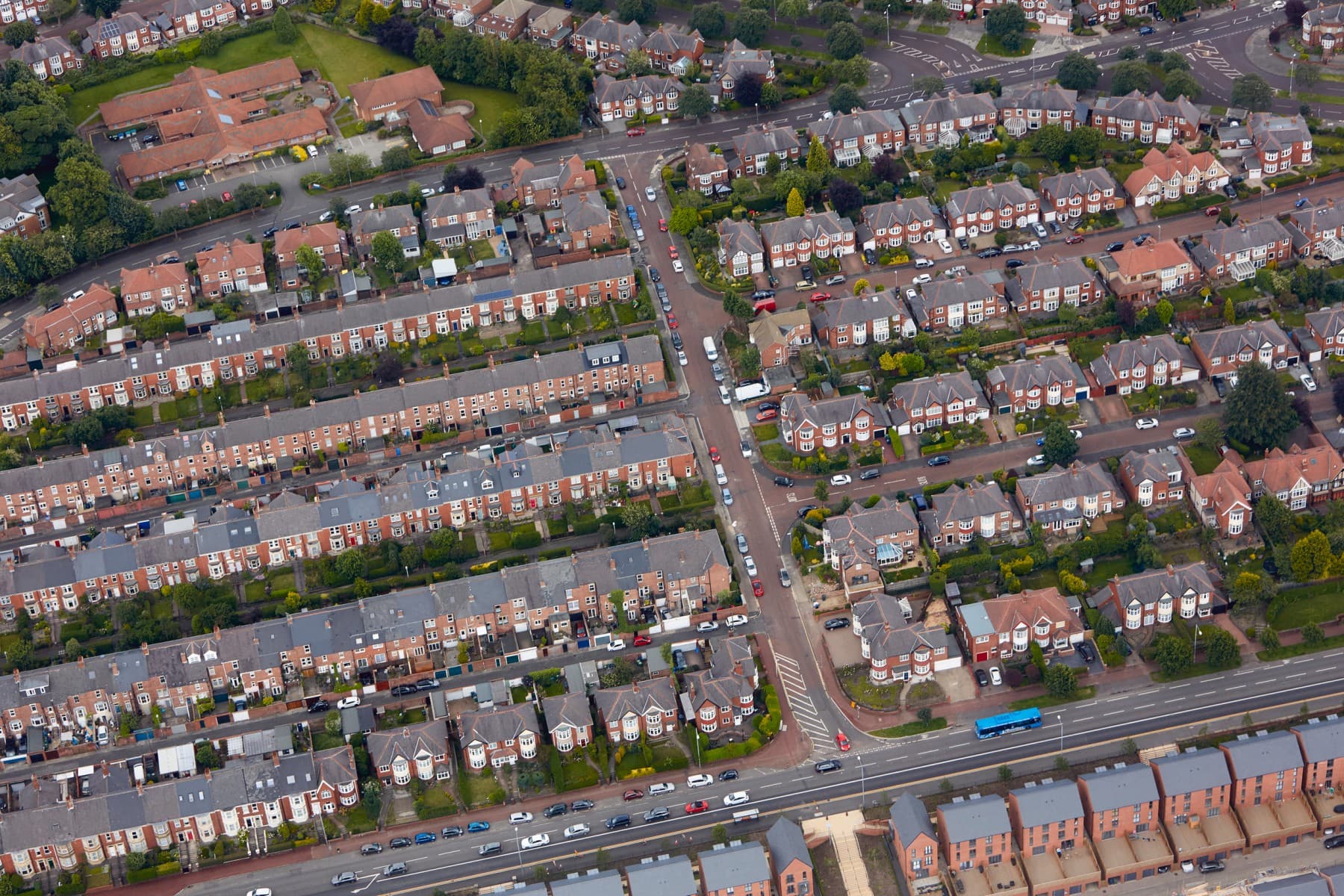 Bild von einer Stadt, dass aus der Vogelperspektive aufgenommen wurde