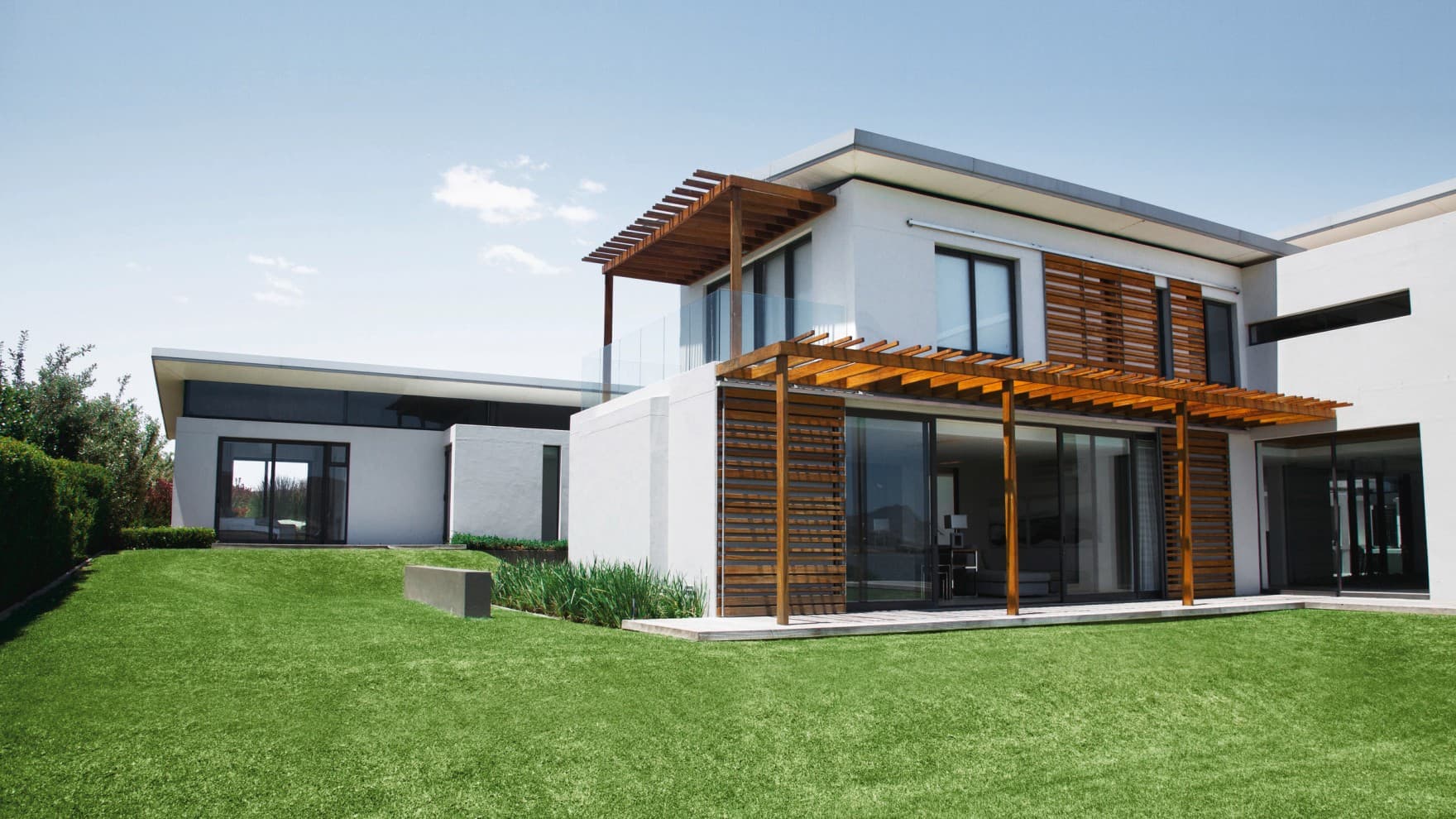 Neubau mit großen Garten